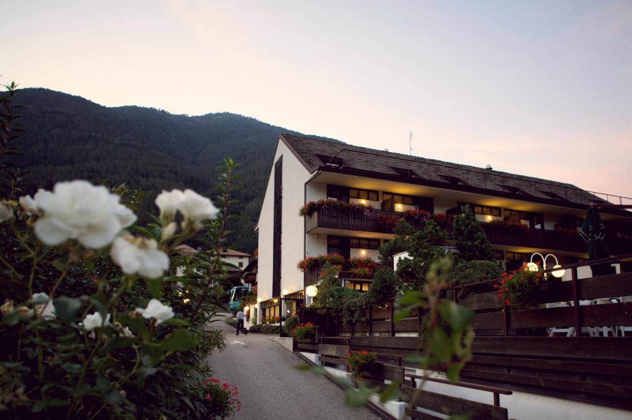 Pippo Hotel Terzolas Экстерьер фото